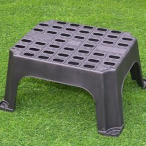 Milenco Giant Single Plastic Step